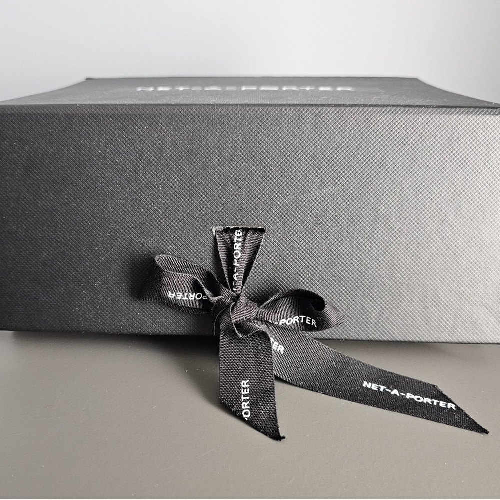 Authentic Net-A-Porter Gift Box - Picture 4 of 8